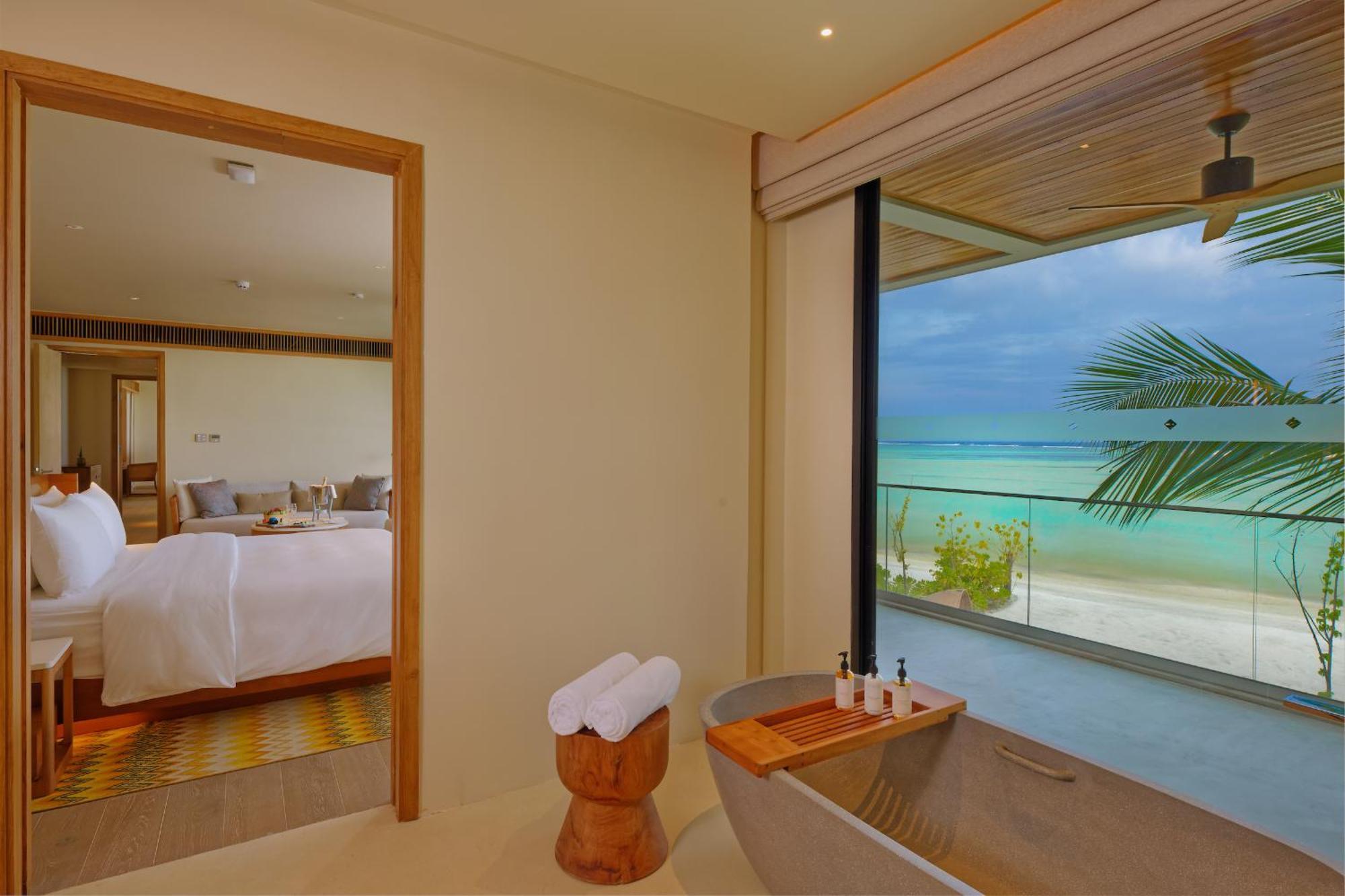 Kuda Villingili Maldives Hotel Thulusdhoo Exterior photo