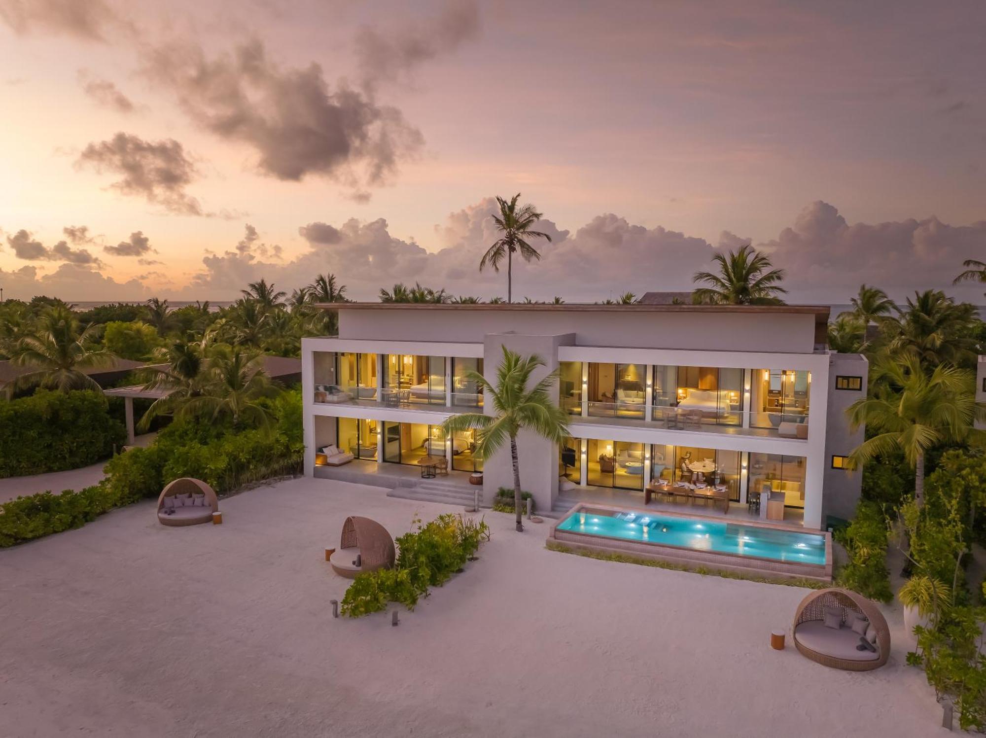Kuda Villingili Maldives Hotel Thulusdhoo Exterior photo