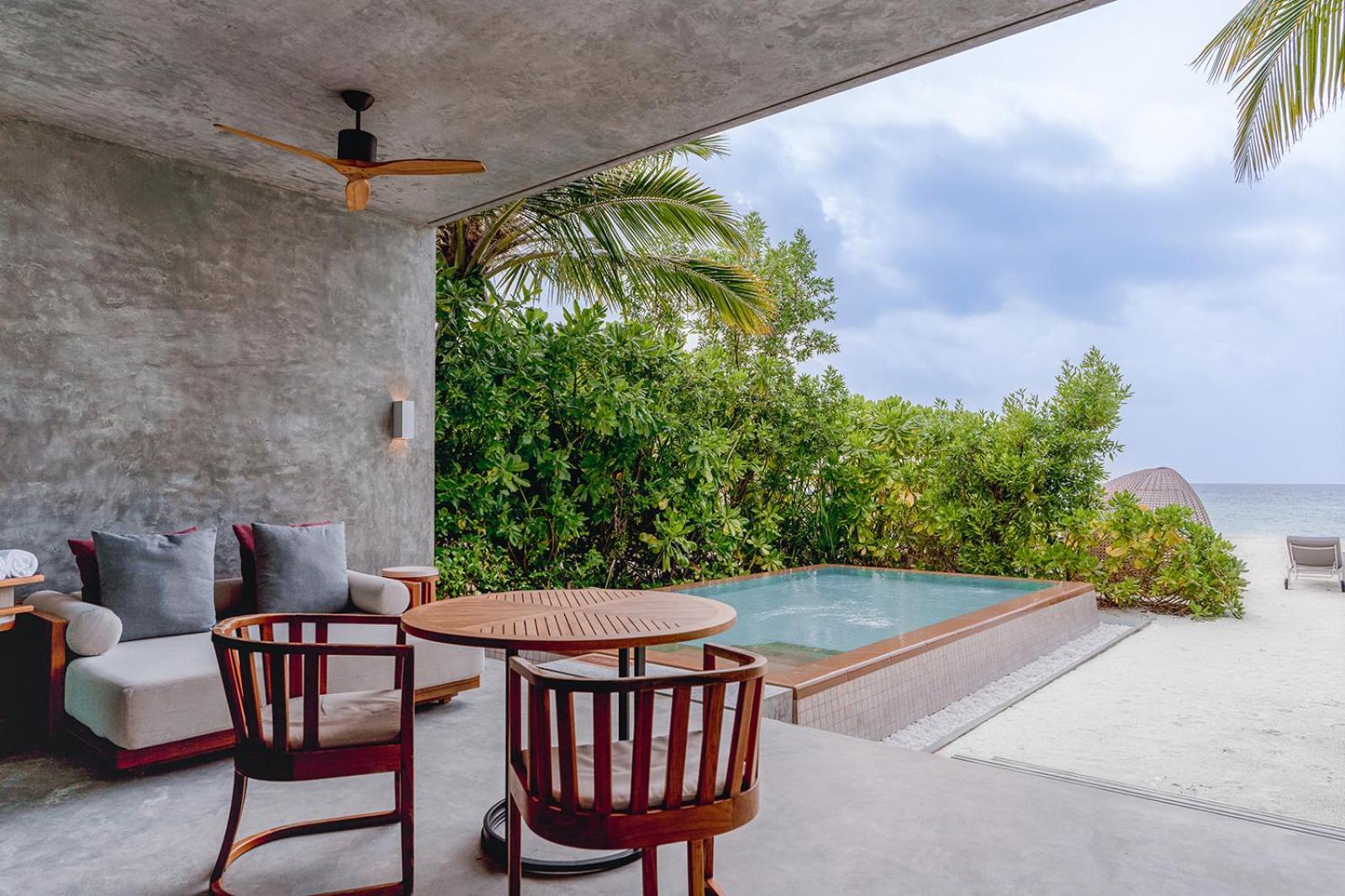 Kuda Villingili Maldives Hotel Thulusdhoo Exterior photo